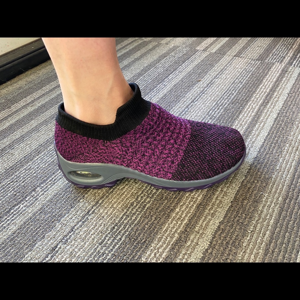 Slip on purple lightweight walking shoe size 6.5